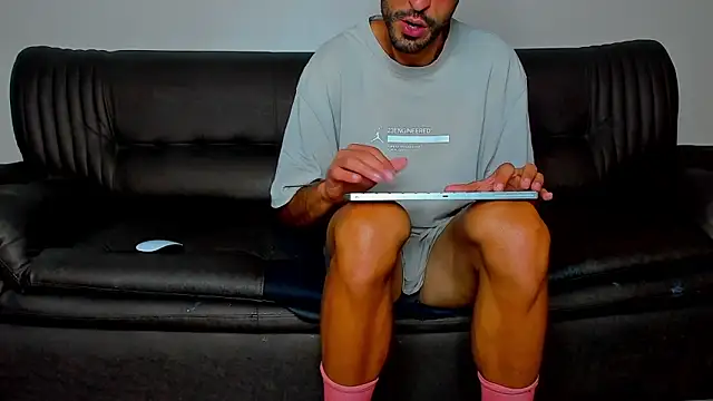 عرض كام KingAura8 الجنسي المباشر