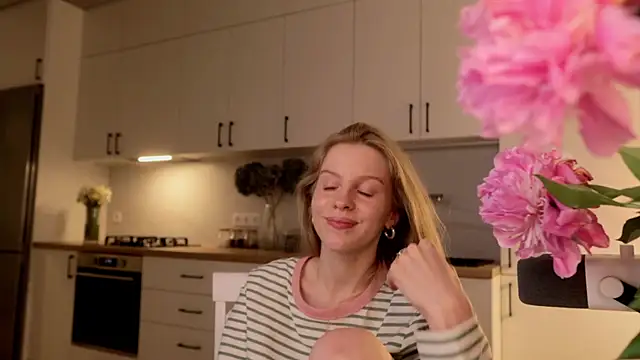 NikaCherie Cameră chat live