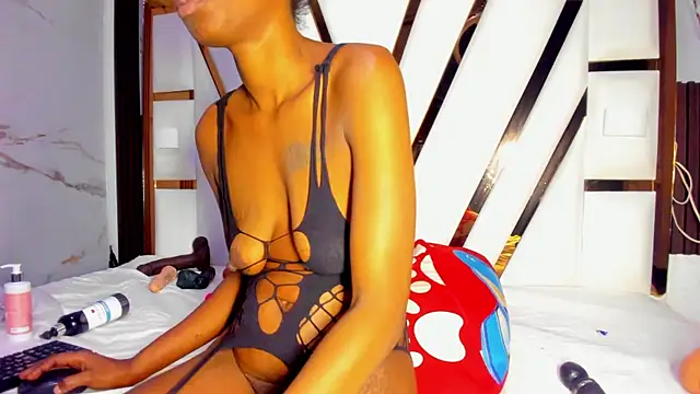 ebony_valentina's Live Chat Room
