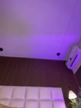 MelanieHillss Adlı Modelin Canlı Sohbet Odası