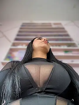 Chat soba uživo modela Naatalia