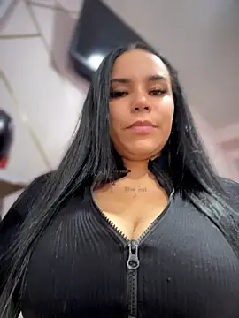 Naatalia 실시간 채팅방
