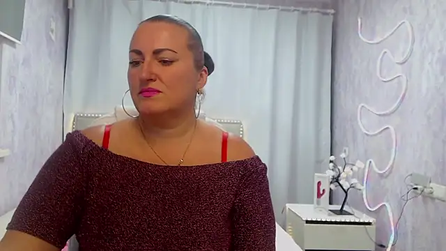 Živá chatovací místnost DianaMGG