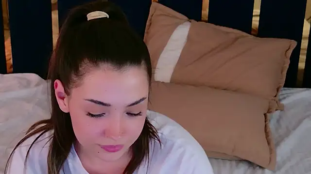 Alice_Deleon Adlı Modelin Canlı Sohbet Odası