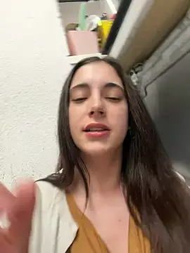 Онлайн чат sexymelli18