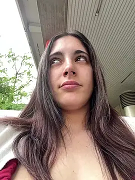 sexymelli18 Adlı Modelin Canlı Sohbet Odası