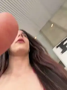 Pokój czatu na żywo – sexymelli18