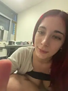 sexymelli18 élő chatszobája