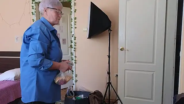 Živá chatovací místnost Sandra_Snowflake