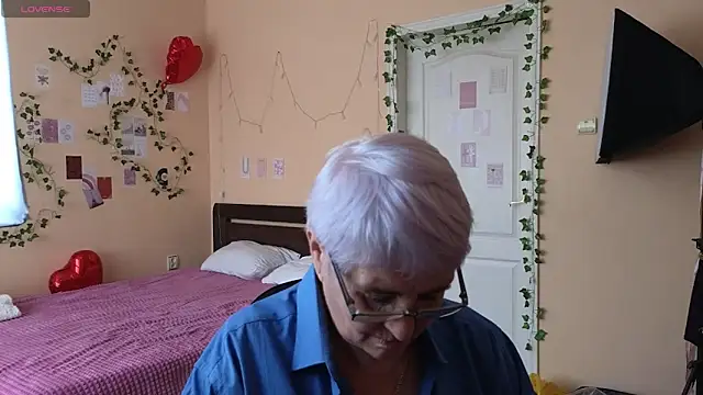 Sandra_Snowflake Adlı Modelin Canlı Sohbet Odası