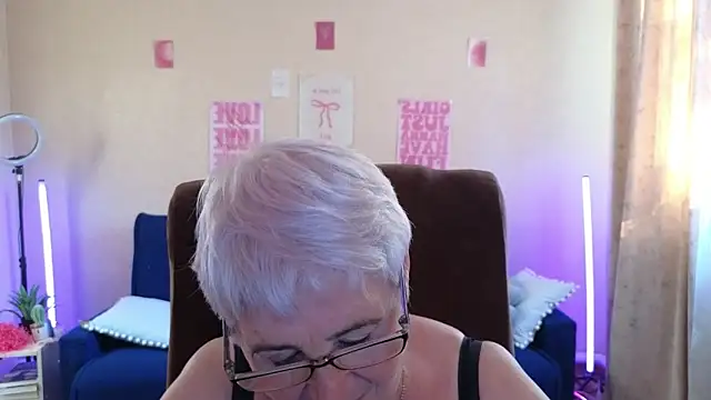 Chat soba uživo modela Sandra_Snowflake