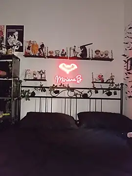 MirianaB – live chatrum