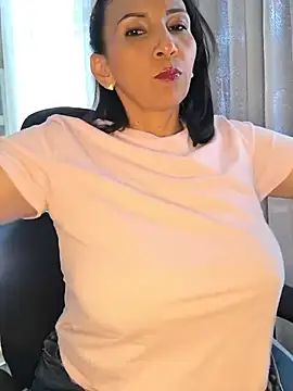 Mrsvictoriaaa's Live Chat Room
