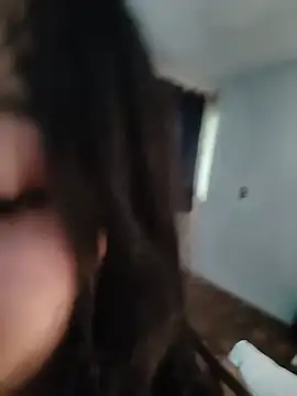 Chat soba uživo modela ElaRuil69