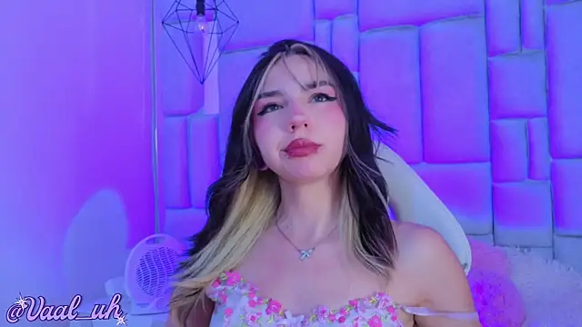 غرفة دردشة Valuh_Blake المباشرة