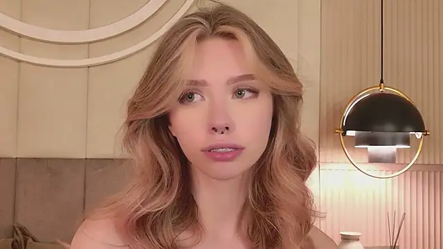 Sierra_Fane Live chatroom