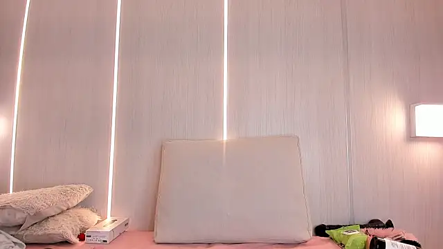sasha_riverss élő chatszobája