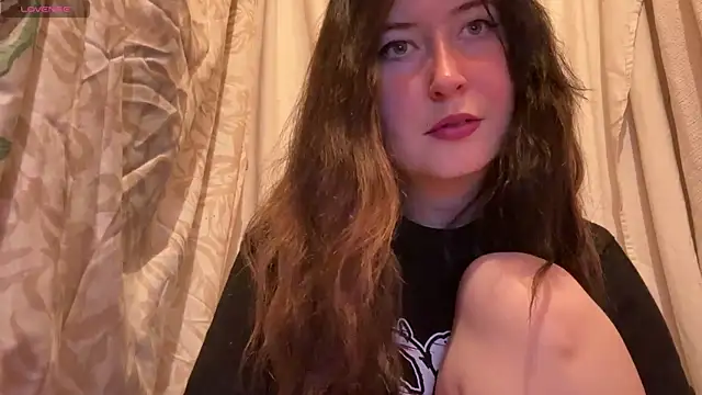 חדר צ'אט בשידור חי של ashisscene