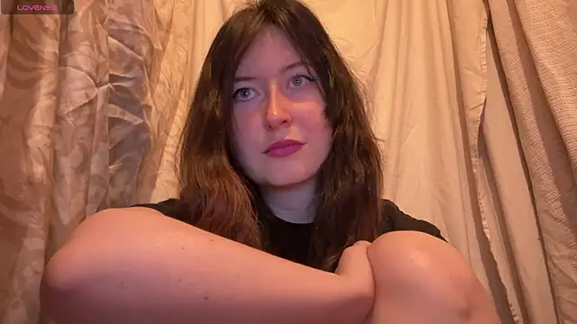 חדר צ'אט בשידור חי של ashisscene