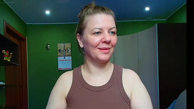 VeronikawGold's Live Chat Room