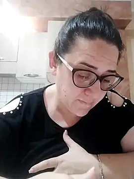 Dolcecurvy Adlı Modelin Canlı Sohbet Odası