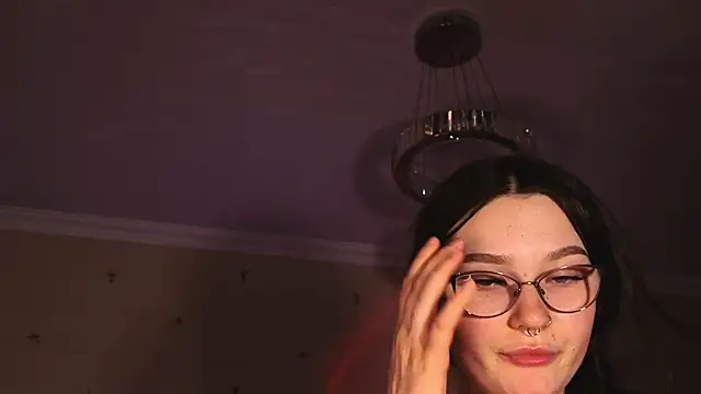 Chat soba uživo modela milliedoll