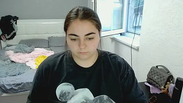 חדר צ'אט בשידור חי של kitsune_8