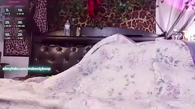 MsBootyBoop Cameră chat live