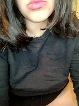 kitty_2000 Adlı Modelin Canlı Sohbet Odası