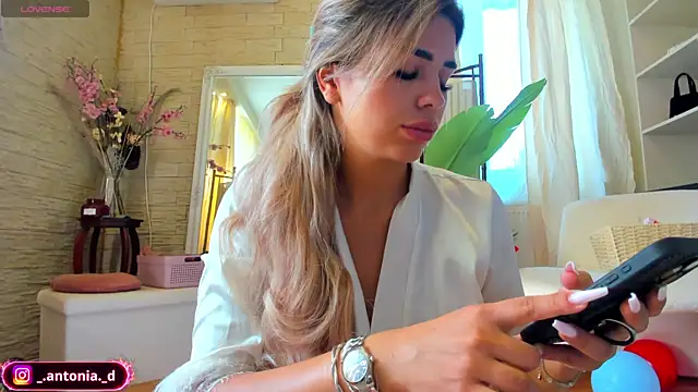 Bella_Poshn Live chat-huone