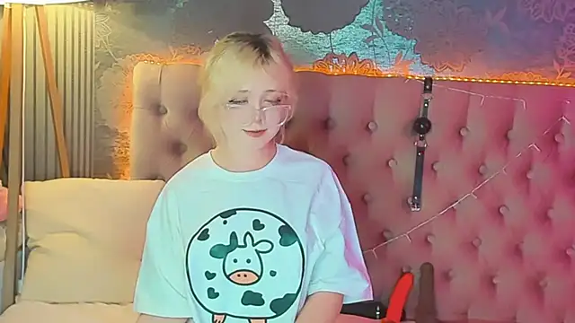 Živá chatovací místnost EmilyAngells