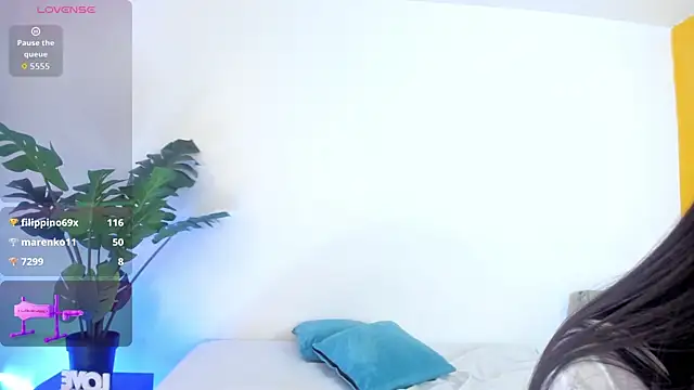 Ivaannaa_ লাইভ চ্যাট রুম