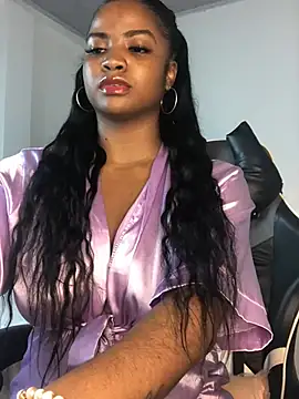 ValerieBlakee's Live Chat Room