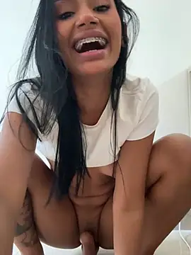 Živá chatovací místnost ChloeMoon9