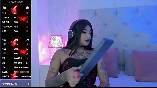 Živá chatovací místnost goth_tasha