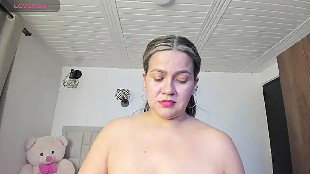 Chatroom en direct de chanell__toledo