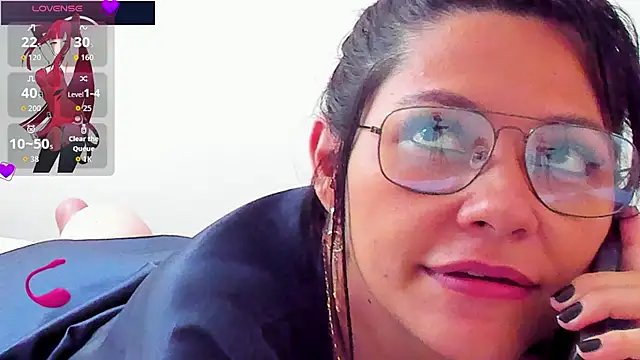 isabellarous-'s Live Chat Room