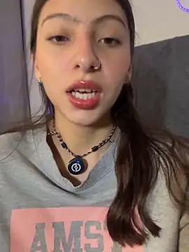 Živá chatovací místnost D-Bunnyyy
