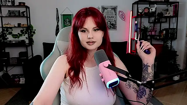 Della_Ideal: δωμάτιο απευθείας συνομιλίας