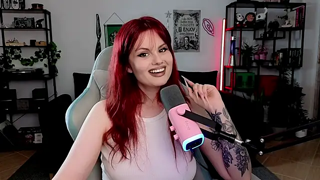 Sala de chat en directo de Della_Ideal