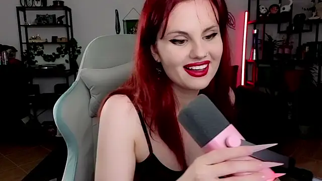 Della_Ideal Live Chatraum