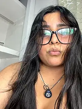 חדר צ'אט בשידור חי של virginbrunette99