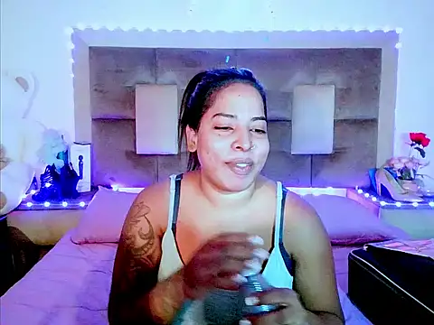 indiantopaz694un Live chat-huone