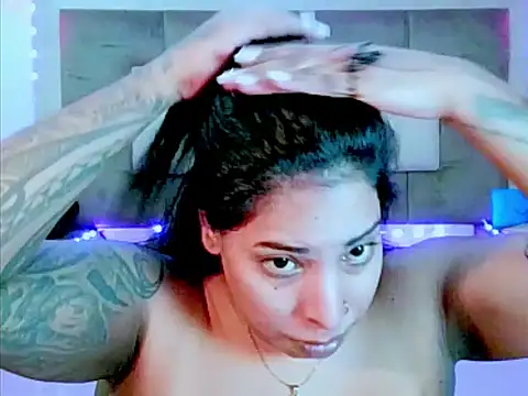 indiantopaz694u's Live Chat Room