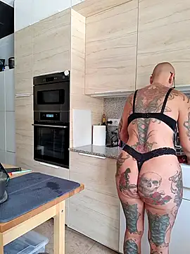 Emma_Milf25 লাইভ চ্যাট রুম