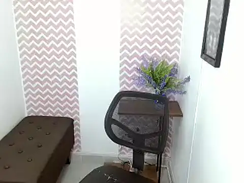 dayanacarson Adlı Modelin Canlı Sohbet Odası