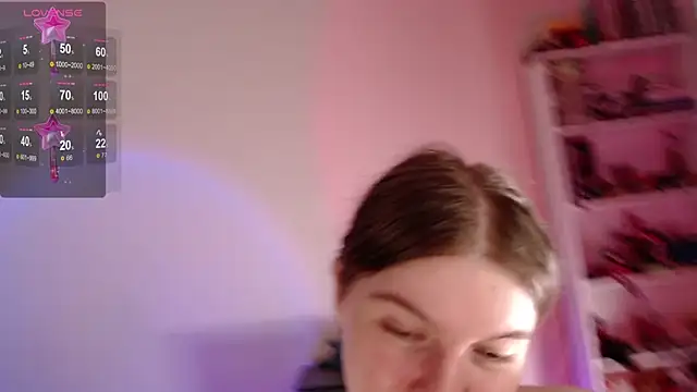 Strawberry_juli: δωμάτιο απευθείας συνομιλίας