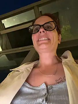 חדר צ'אט בשידור חי של NataKitten