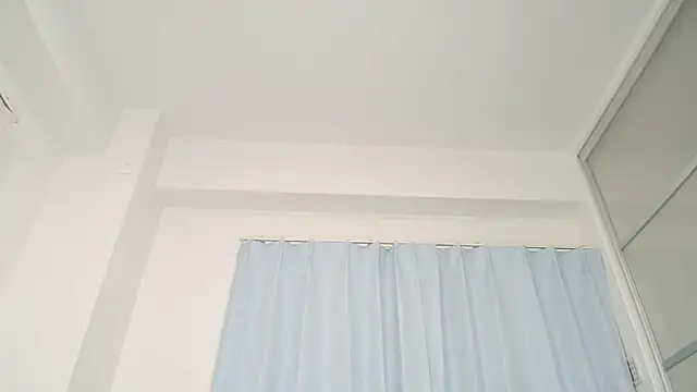 NANA_7 Adlı Modelin Canlı Sohbet Odası