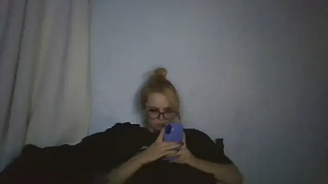 sluttypumpkin Live Chatraum